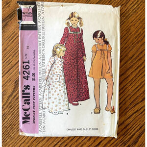 Vintage 1970s McCalls 4261 Sewing Pattern Size XS 14 Robe Nightgown COMPLETE